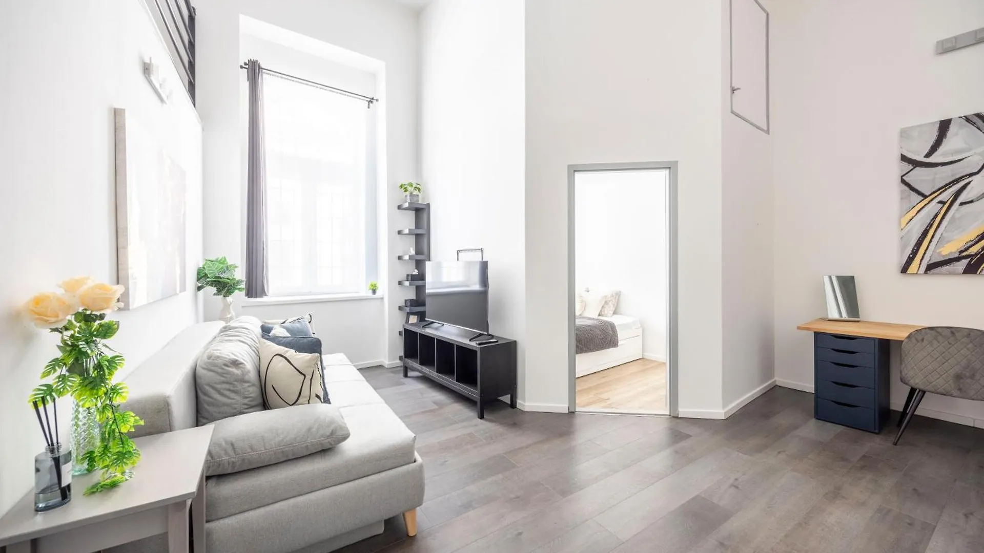Exclusive & Cozy Central Home In The Heart Of Budapest Hungary